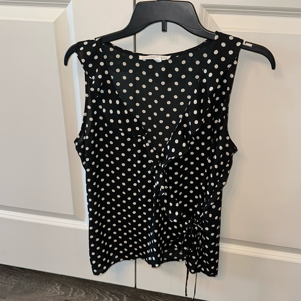 NWOT VIOLET + CLAIRE POLKADOT TANK